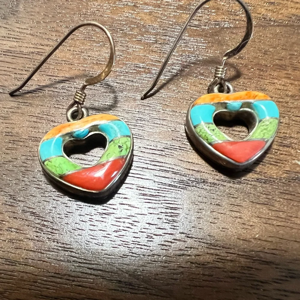Vintage Navajo or Zuni inlay stones sterling silver hearts wire pierced earrings